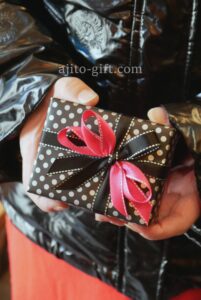 誕生日プレゼントのイヤーカフ